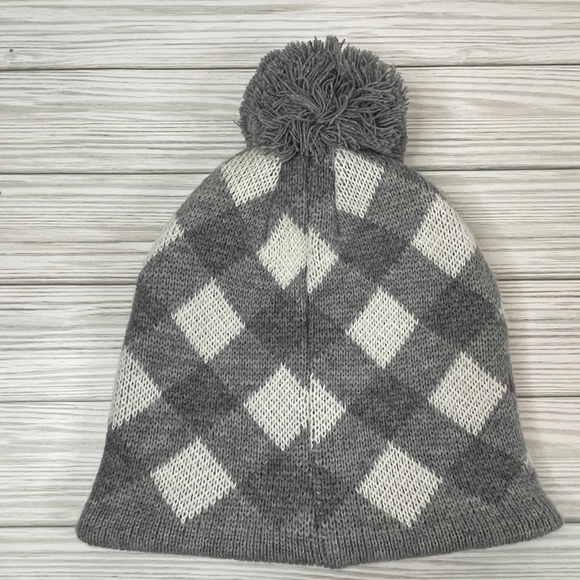 Field & Stream Cozy Cabin Gray and White Plaid Knit Beanie Hat NWT - Picture 5 of 9